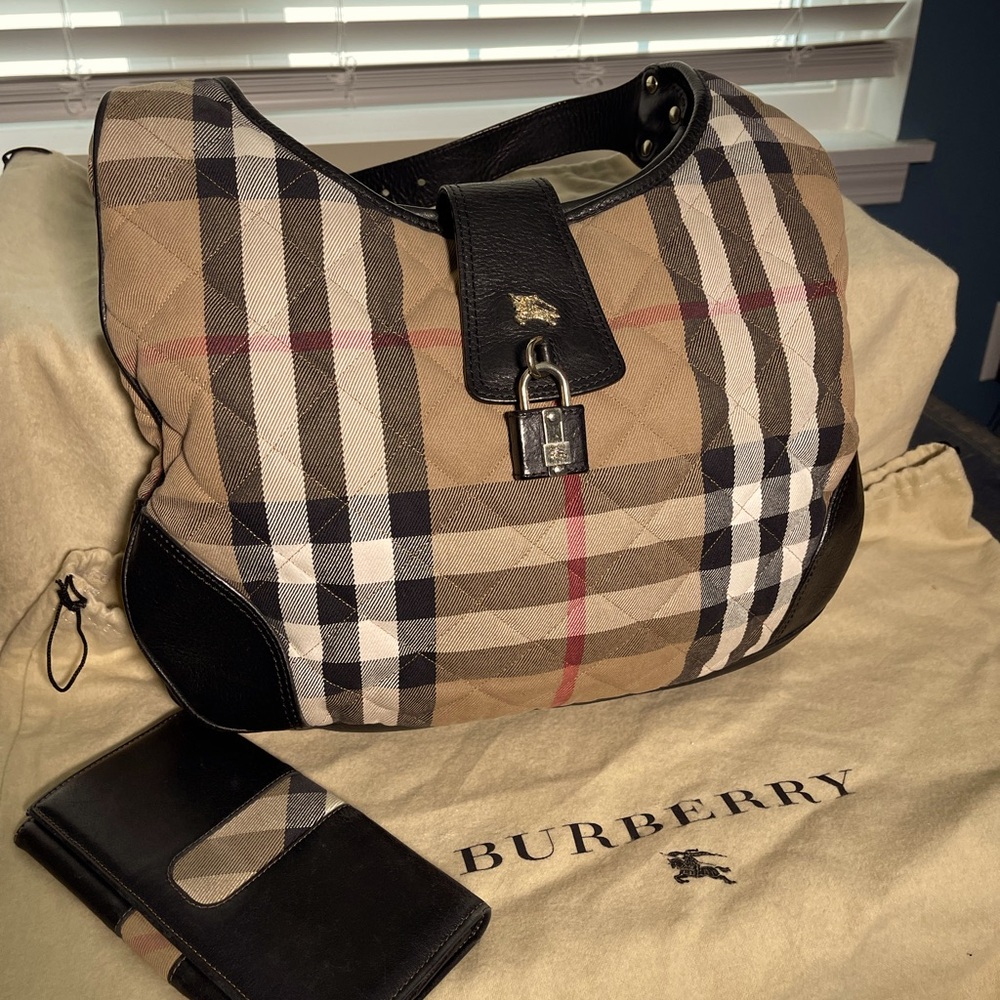 Burberry pocketbook and wallet
